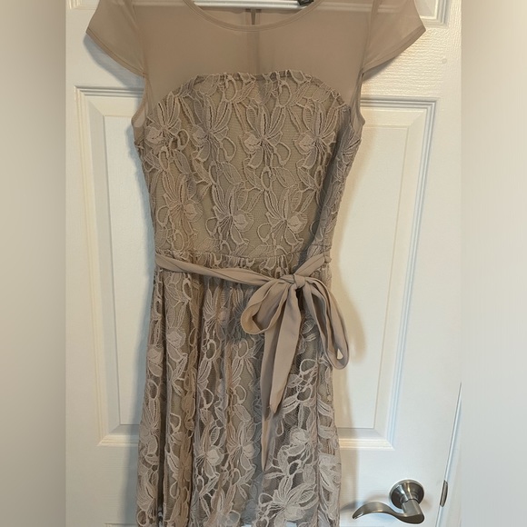 Suzy Shier Lace Dress (Size XS) - Picture 5 of 5